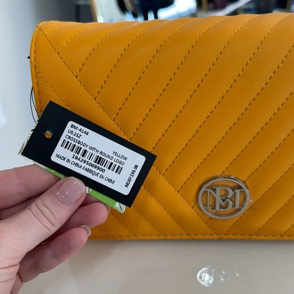 Badgley Mischka yellow crossbody purse $99 MSRP - Picture 3 of 8